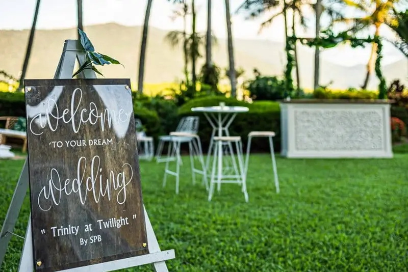 Minimalist wedding reception in a garden setting